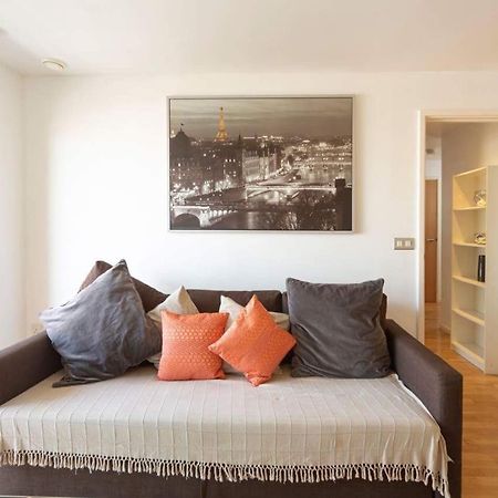 לונדון Room With Private Bathroom In A Modern Two Bedroom Two Bathroom Flat מראה חיצוני תמונה